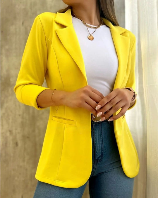 Damen eleganter Blazer mit tailliertem Schnitt und praktischen Taschen EB