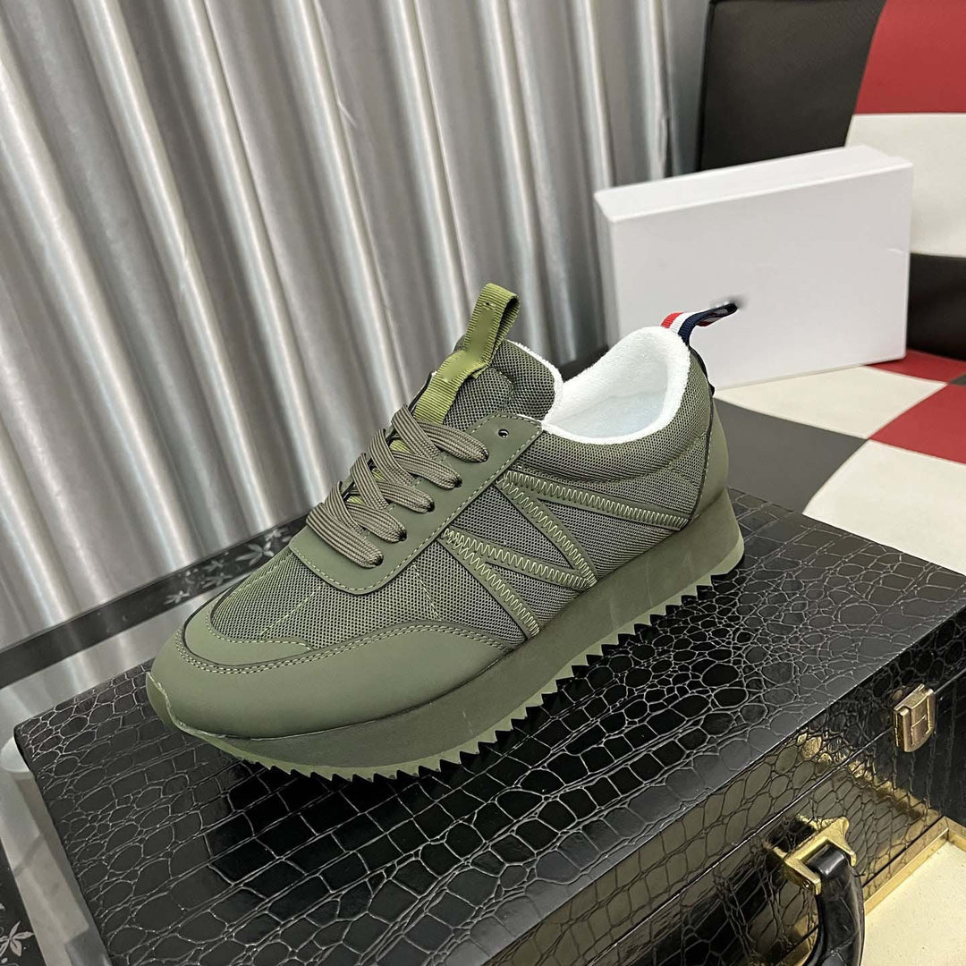 Damen Sneakers mit atmungsaktiver Mesh-Oberfläche und rutschfester Sohle EB
