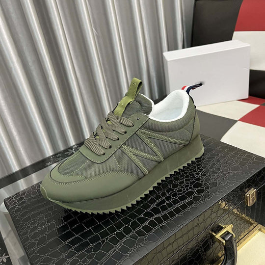 Damen Sneakers mit atmungsaktiver Mesh-Oberfläche und rutschfester Sohle EB