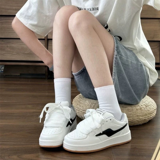 Damen Sportliche Sneakers mit Komfortpolsterung und rutschfester Sohle EB