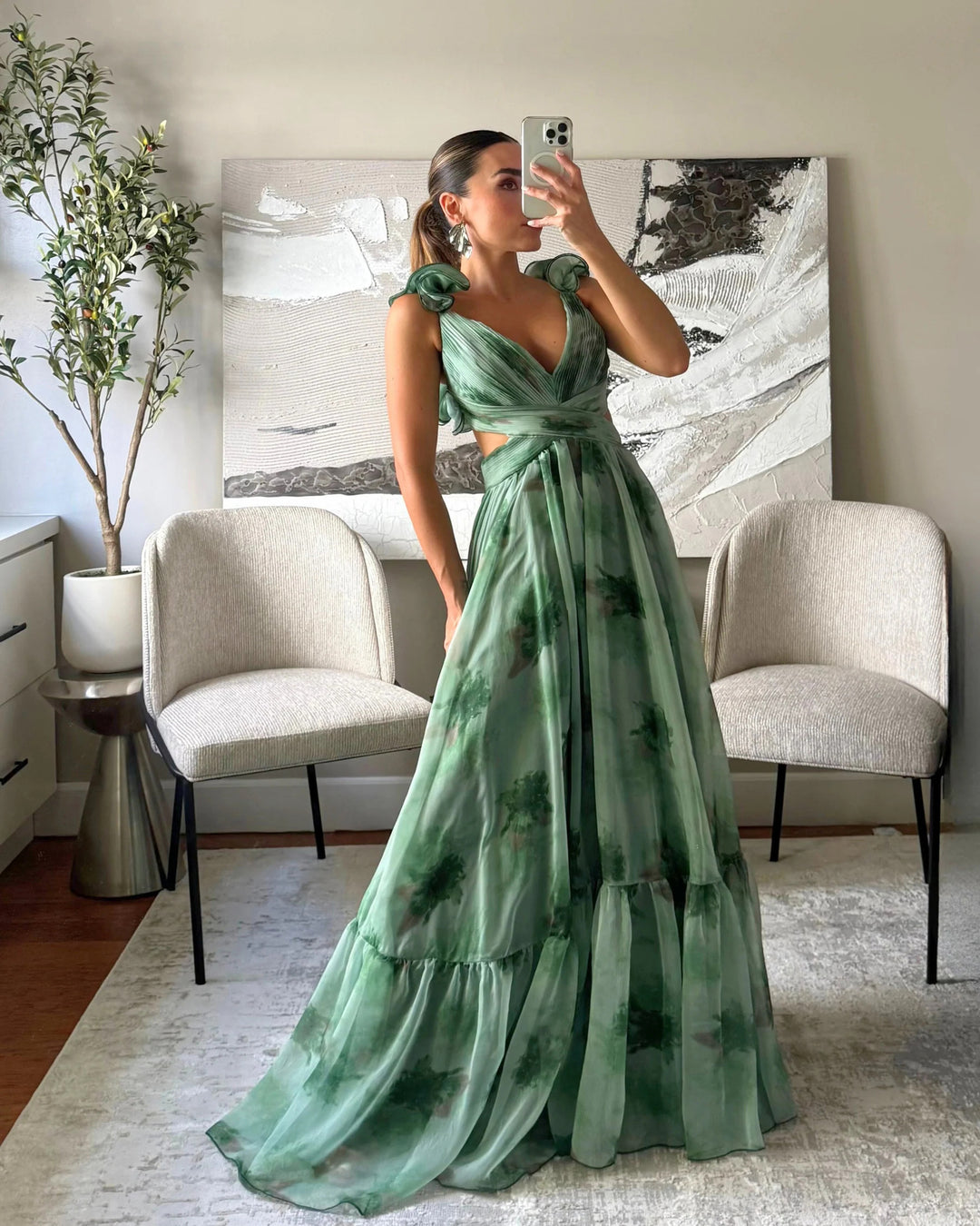 Damen Maxikleid mit luftigen Rüschendetails und ausgefallenem Wickeldesign EB