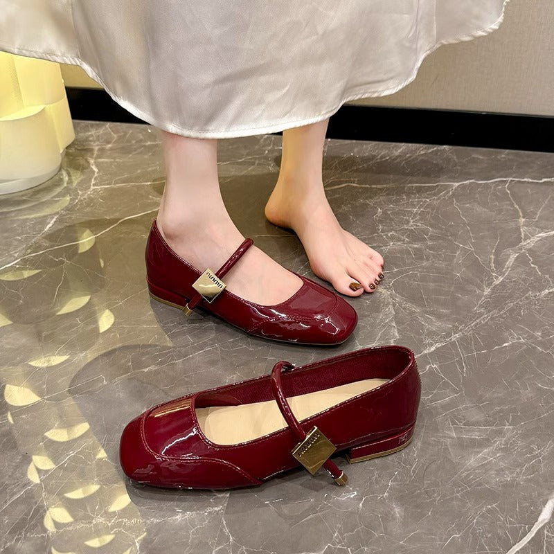 Damen Ballerinas mit elegantem Fesselriemen EB
