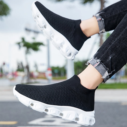 Damen Sportliche und atmungsaktive Slip-On Sneakers mit rutschfester Sohle EB