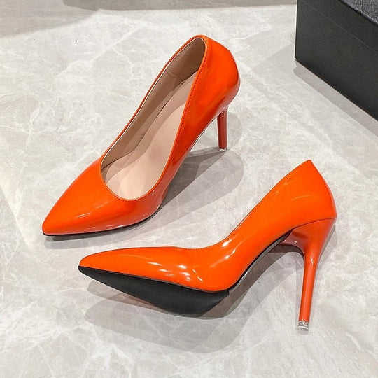 Damen elegante stiletto Pumps mit hochglänzender Oberfläche EB
