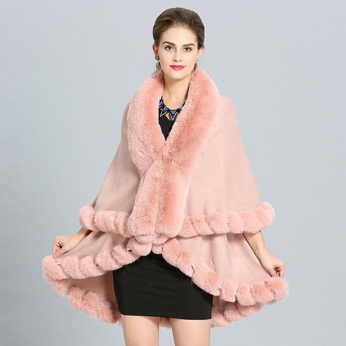 Damen Kapuzenponcho mit luxuriösem Fellkragen und eleganter Umrandung EB