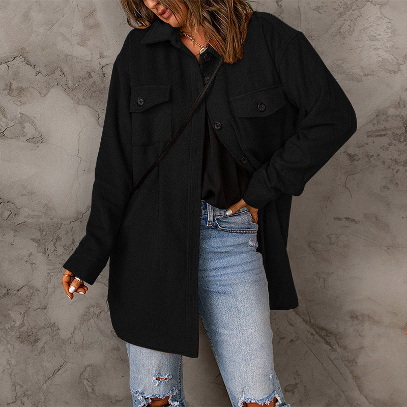 Damen vielseitige Oversize-Hemdjacke mit aufgesetzten Taschen und Knopfverschluss EB