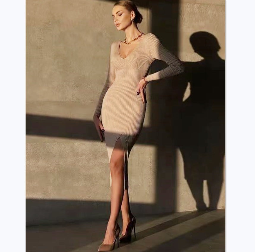 Damen Elegantes Strick-Maxikleid mit raffinierten Schnitt und figurbetontem Design EB