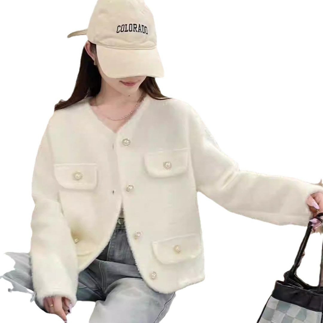 Damen Flauschiger Cardigan mit dekorativen Knopfdetails und praktischen Taschen EB