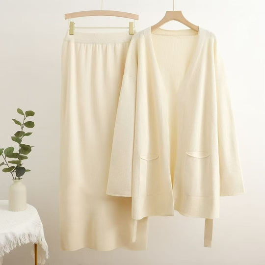 Damen lässiges Strickensemble mit tiefem V-Ausschnitt und praktischen Taschen EB