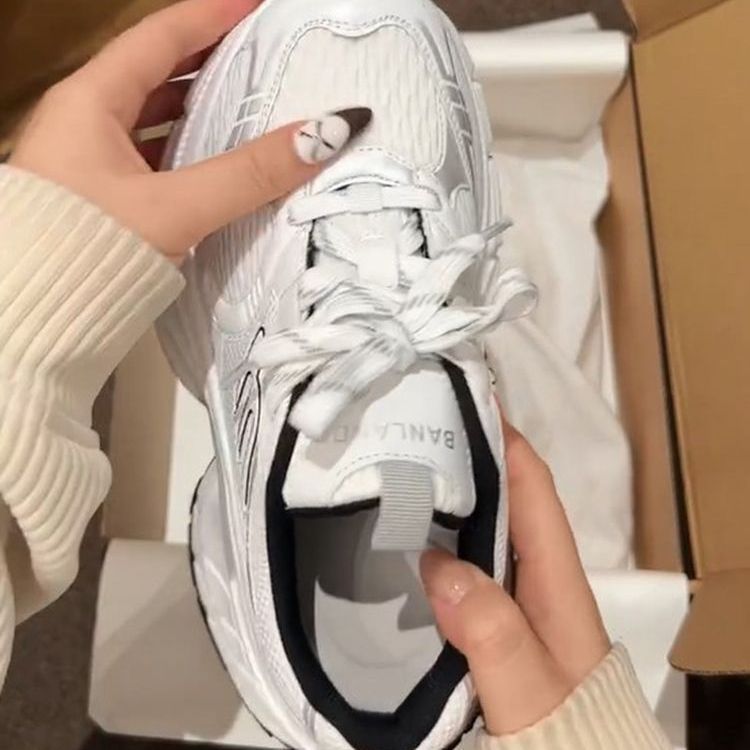 Damen Sportliche Sneakers mit atmungsaktivem Obermaterial und optimaler Dämpfung EB