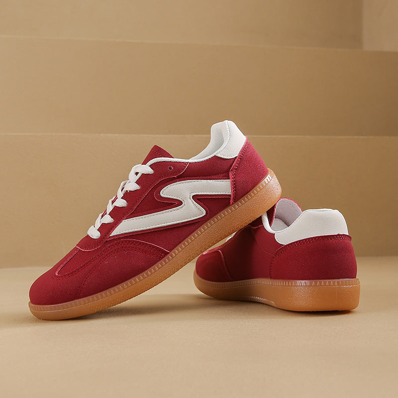 Damen Retro‑Sneaker mit Gumsohle, Kontraststreifen und gepolstertem Komfortfußbett EB