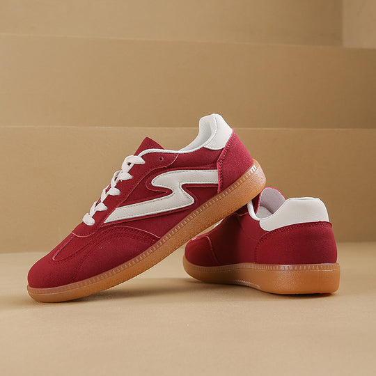 Damen Retro‑Sneaker mit Gumsohle, Kontraststreifen und gepolstertem Komfortfußbett EB