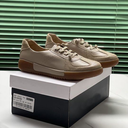 Damen Sportliche Sneaker mit eleganten Suede-Elementen EB