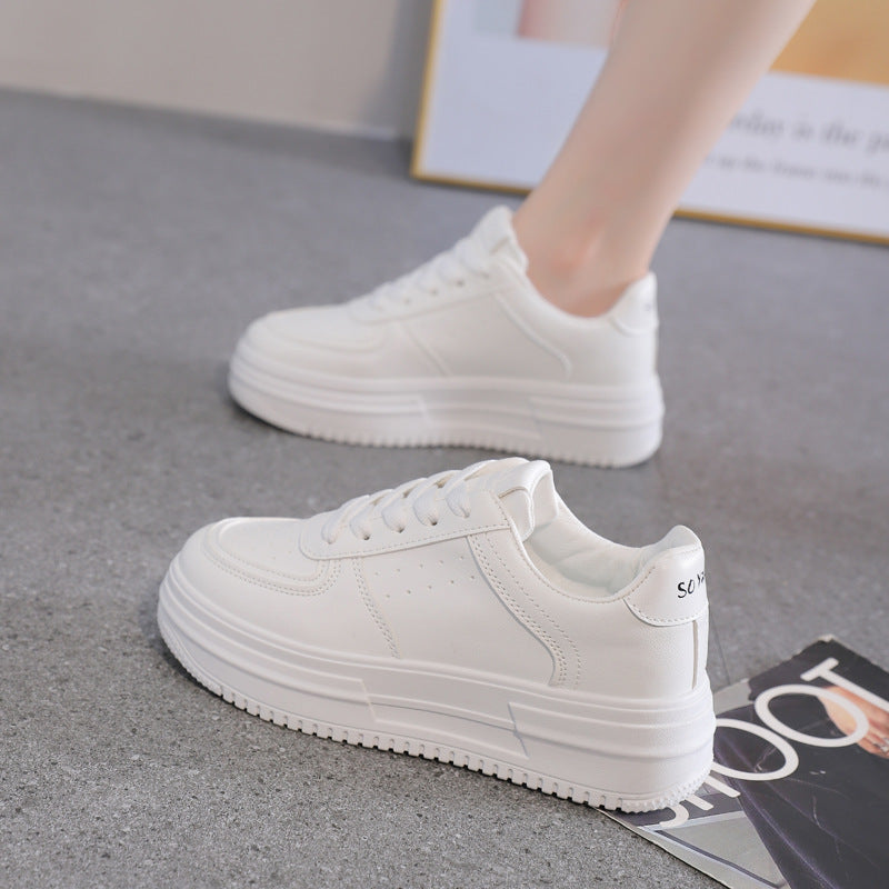 Damen Plateau Sneakers mit elegantem Design und komfortabler Sohlenkonstruktion EB