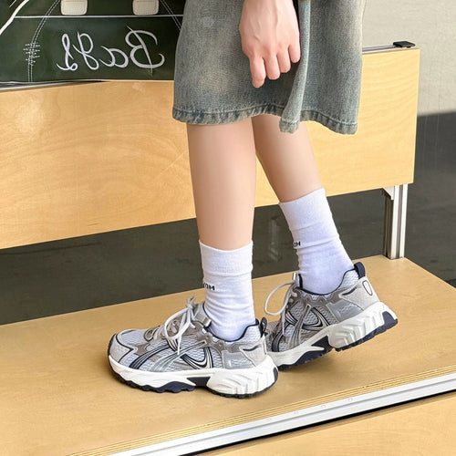 Damen Sportliche Sneakers mit atmungsaktiver Mesh-Oberfläche und robustem Profil EB