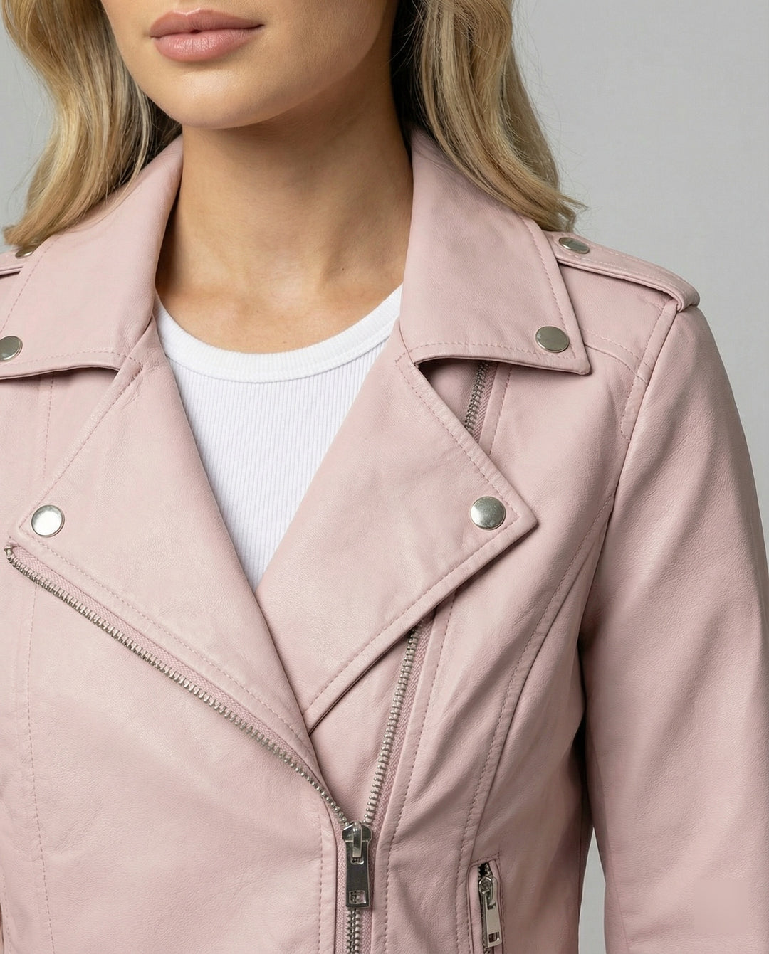 Damen taillierte Kunstleder-Bikerjacke mit asymmetrischem Reißverschluss und Reverskragen EB
