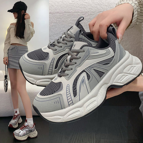 Damen Sportliche Laufsneaker mit dämpfendem Obermaterial und rutschfester Sohle EB