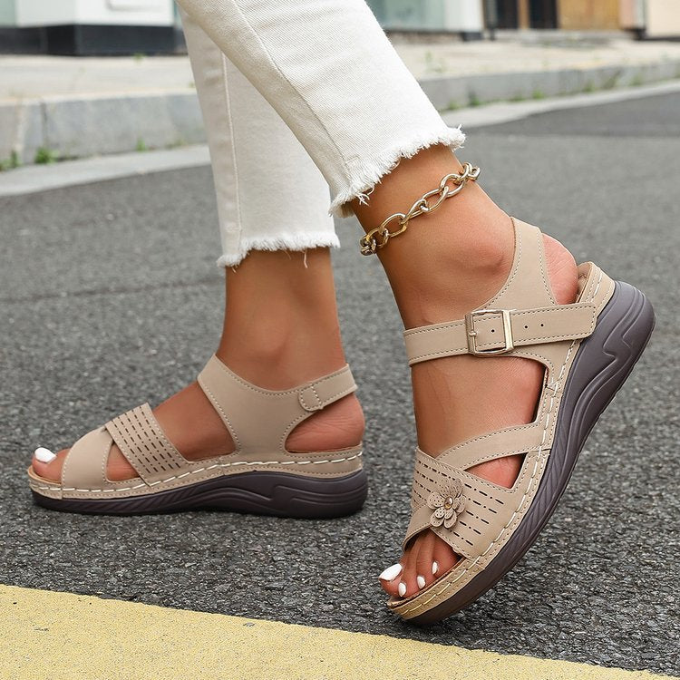 Damen Elegante Sandalen mit verstellbaren Riemen und ergonomischem Fußbett EB