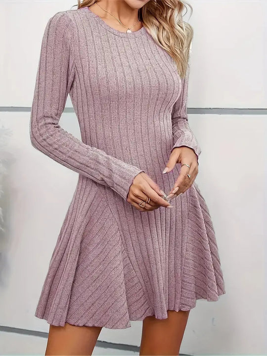 Damen Strickkleid mit raffiniertem Rüschendesign und schmeichelndem Schnitt EB