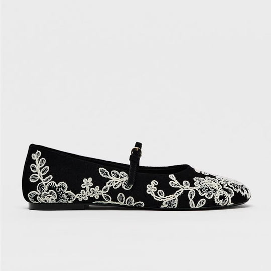 Damen Ballerinas mit verstellbarem Riemendesign und aufwendiger Blumenstickerei EB