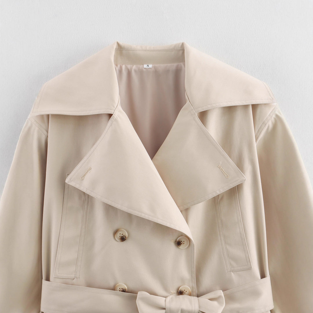 Damen kurze Trenchjacke mit eleganter Taillierung und praktischen Taschen EB