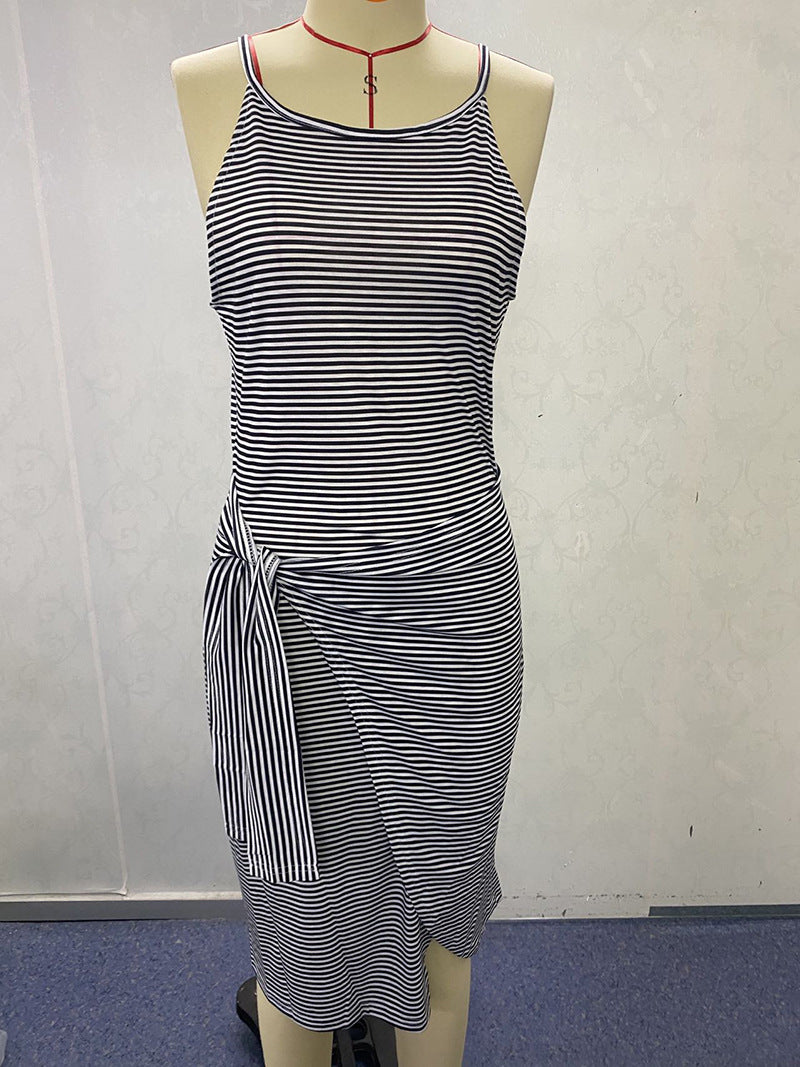Damen Wickelkleid mit auffälligem Streifenmuster und taillierter Silhouette EB