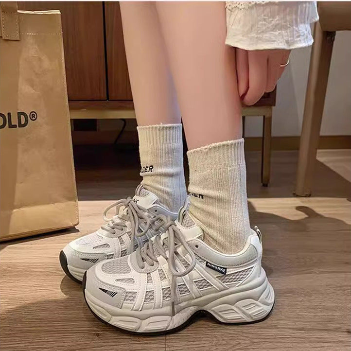 Damen Sportliche Sneakers mit atmungsaktivem Mesh-Obermaterial und gepolsterter Sohle EB