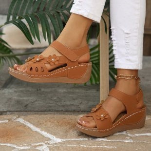 Damen Wedge-Sandalen mit floralem Design EB