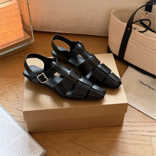 Damen Sandalen mit modernem Riemendesign und verstellbarem Schnallenverschluss EB