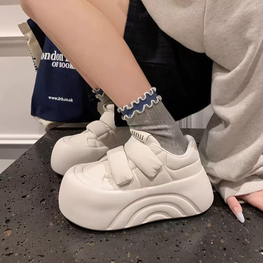 Damen Plateausneaker mit praktischen Klettverschlüssen und ergonomischer Sohle EB