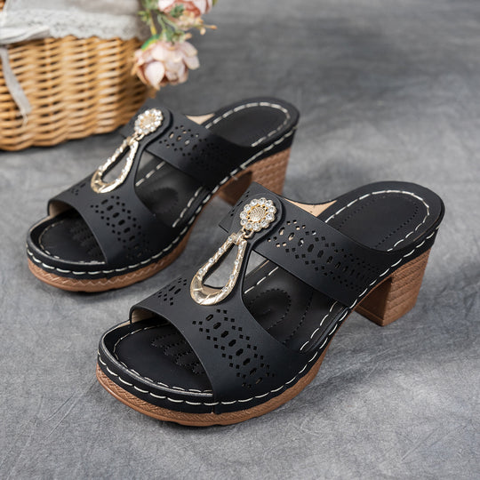 Damen Elegante Riemensandaletten mit dekorativem Schmuckdetail EB