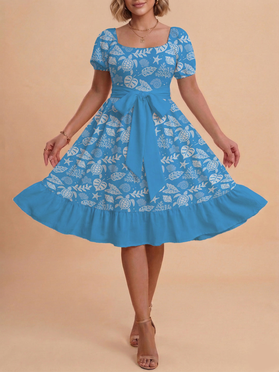 Damen Kleid mit tailliertem Schnitt und verspieltem Blumenmuster EB