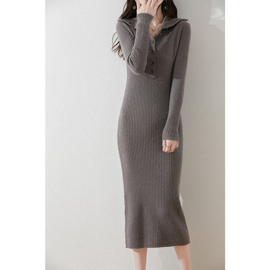 Damen Strickkleid mit Stehkragen und dekorativen Knöpfen EB