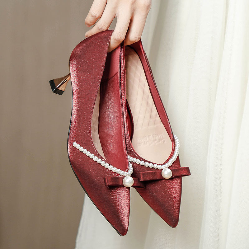 Damen elegante Pumps mit Perlenapplikation und raffinierter Schleife EB