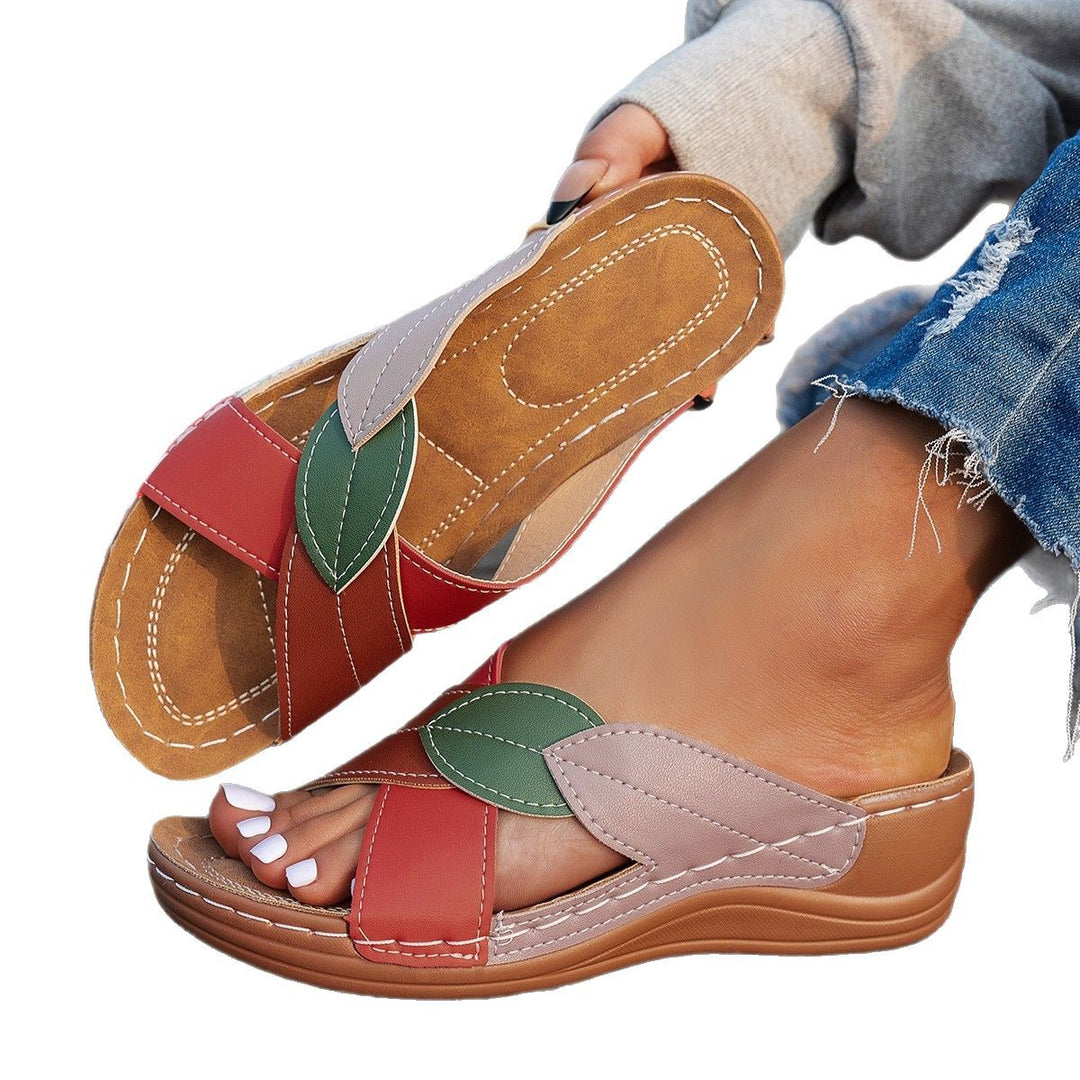 Damen Komfortable Zehentrenner-Sandalen mit modischen Blätterapplikationen EB