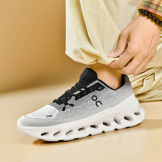 Unisex leichte Performance-Laufschuhe mit Hohlkammer-Zwischensohle und nahtlosem Strickoberteil EB