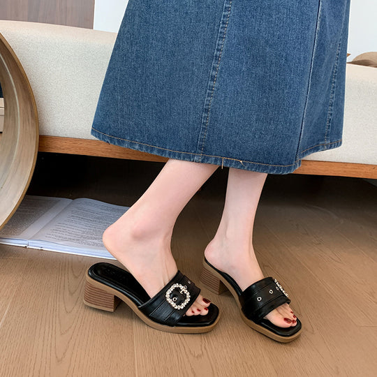 Damen Stilvolle Riemchen-Sandaletten mit elegantem Schmuckdetail EB