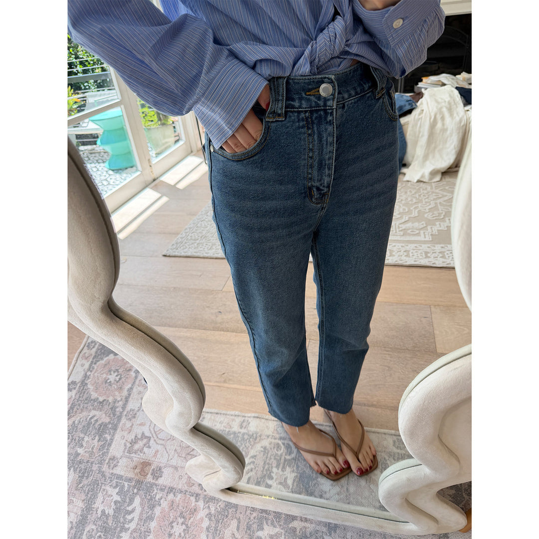 Damen Elegante und flache Zehentrenner mit minimalistischen Riemen EB