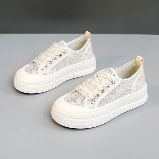 Damen modische Plateausneaker mit floraler Spitze und bequemer Sohle EB