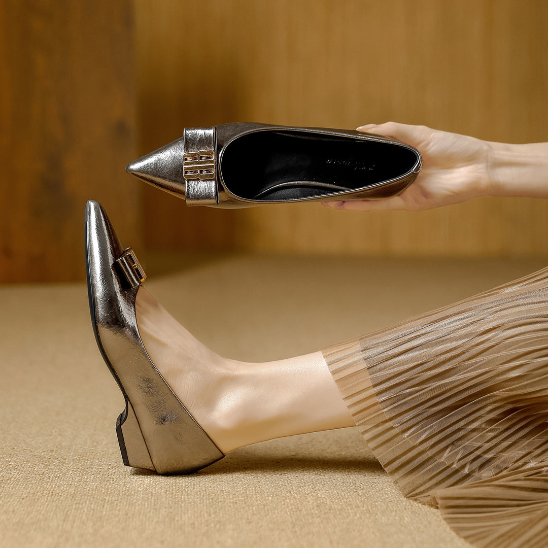 Damen spitze Ballerinas mit elegantem Schmuckdetail EB