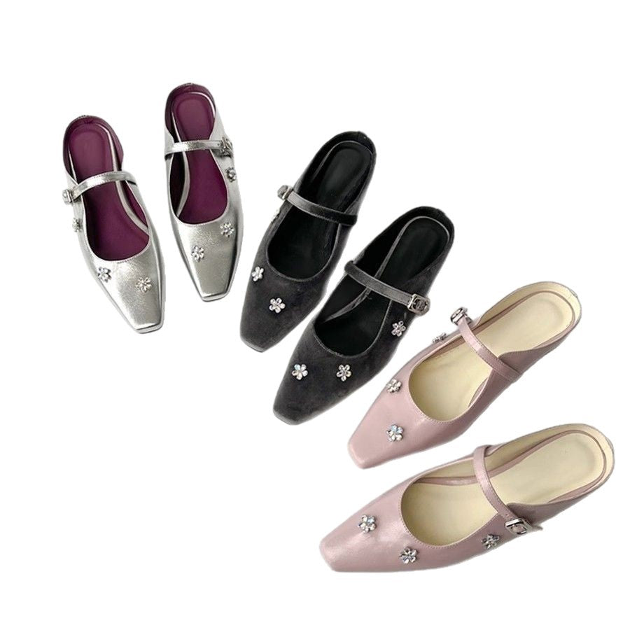 Damen Slingback-Pumps mit glänzendem Obermaterial und floralen Strassakzenten EB