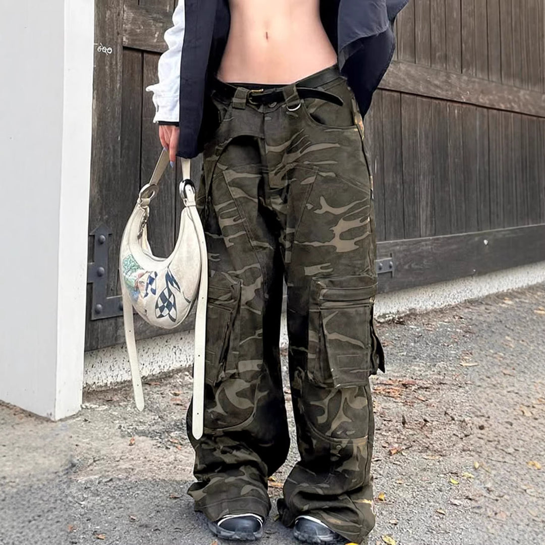 Damen Cargo-Hose im lässigen Camouflage-Stil mit großzügigen Taschen EB
