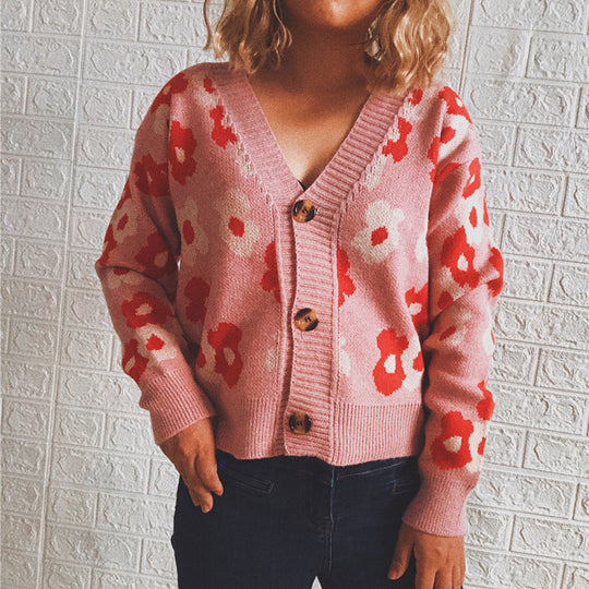 Damen Strickjacke mit floralen Mustern und dekorativen Knöpfen EB