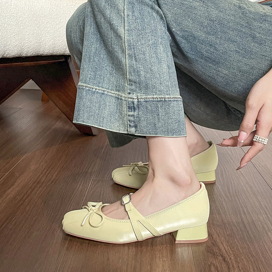 Damen Ballerinas mit dekorativem Riemchen und komfortablem Blockabsatz EB