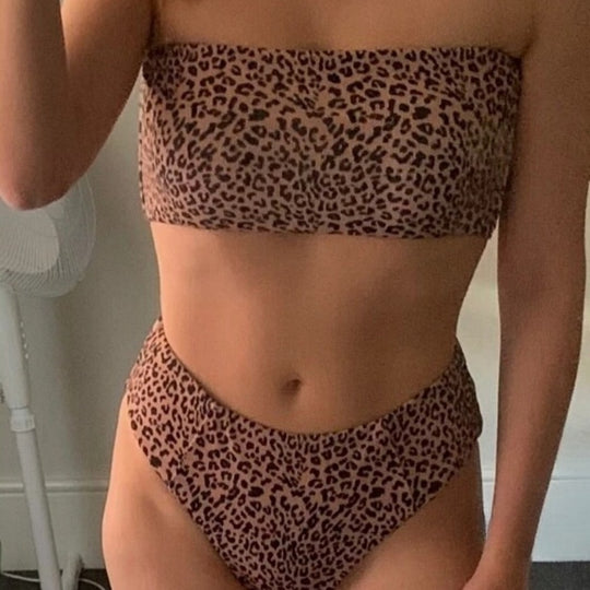 Damen Bandeau-Bikini mit hohem Beinausschnitt EB