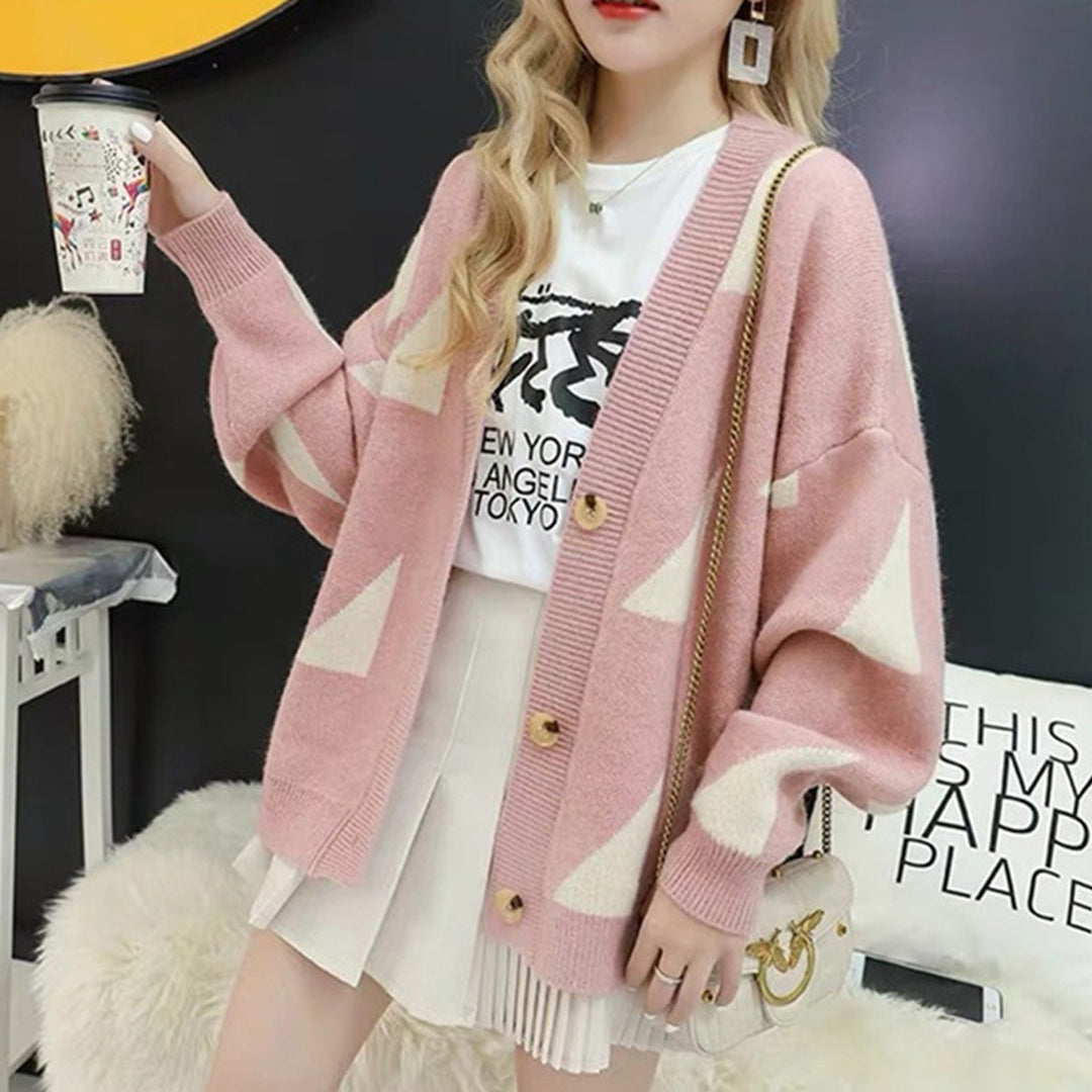Damen lässige Strickjacke mit großflächigem Muster und praktischen Knopfdetails EB