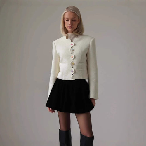 Damen Figurbetonte Jacke mit einzigartigem Knopfdesign EB