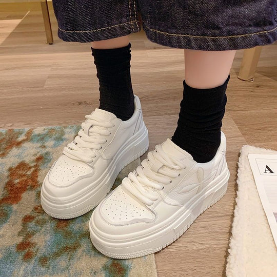 Damen Sportliche Plateau-Sneaker mit rutschfester Gummisohle und atmungsaktivem Obermaterial EB
