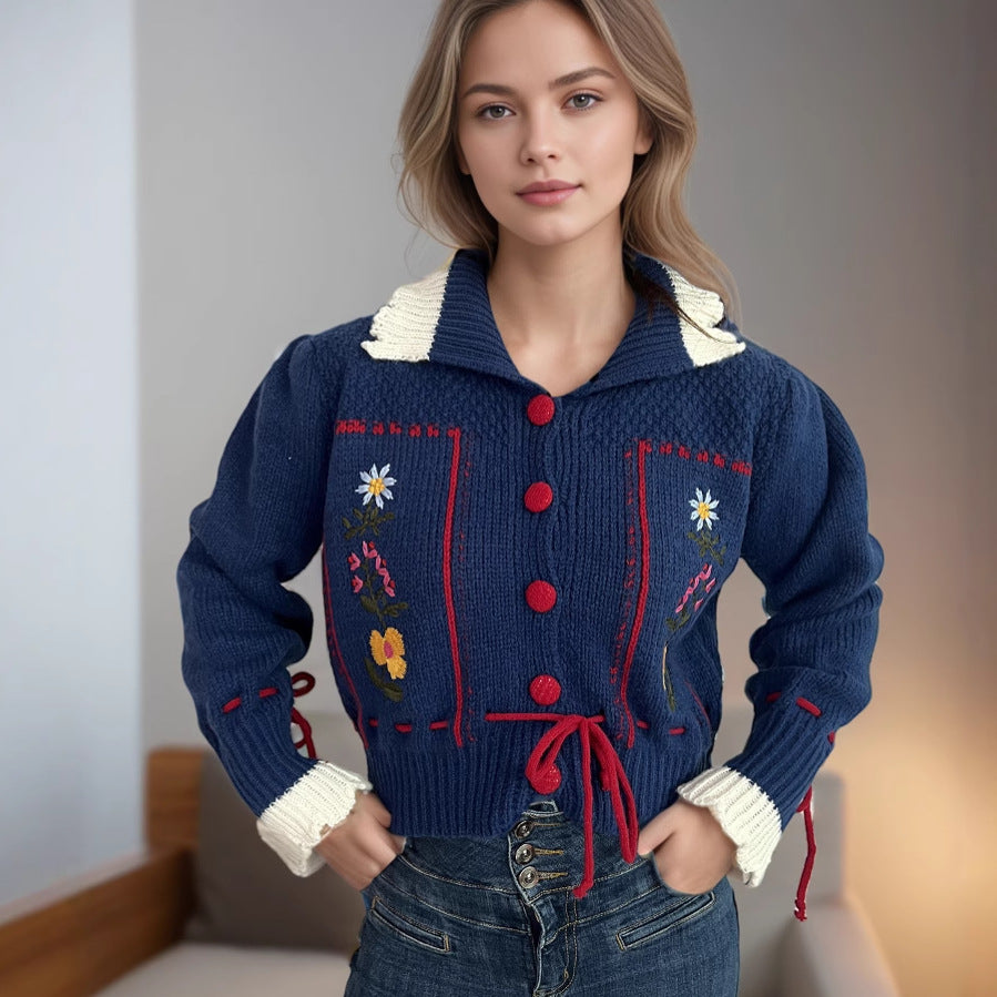 Damen Strickjacke mit floralen Stickereien und dekorativen Knöpfen EB