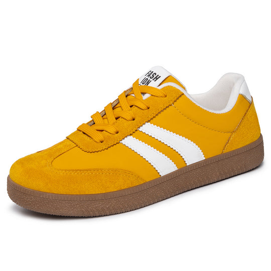 Herren nan retro Sneaker mit Velours- und Textilobermaterial, klassischer Drei-Streifen-Optik und profilierter Gumminsohle EB